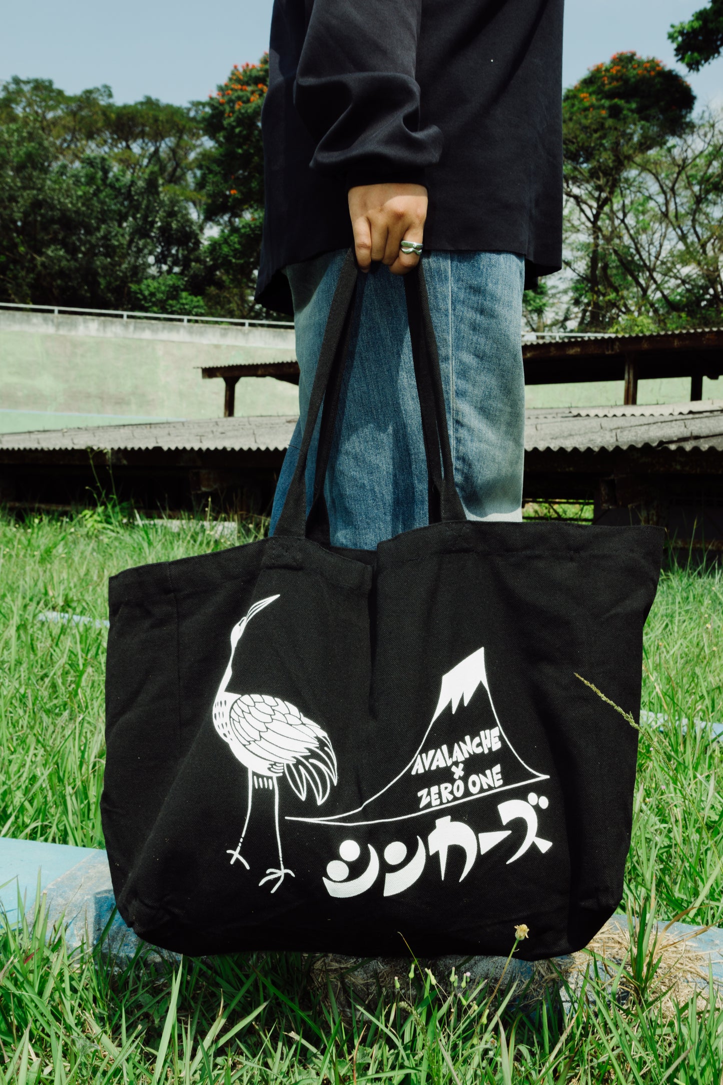 Gwanzi Oversized Cotton Canvas Tote Bag